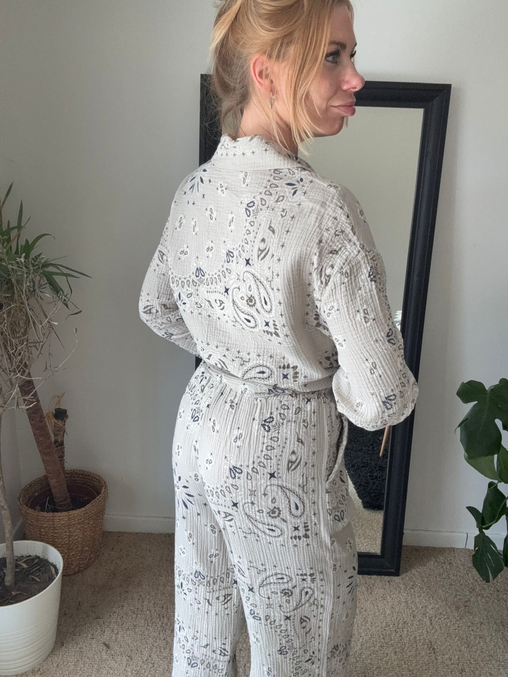 Matching set paisley print