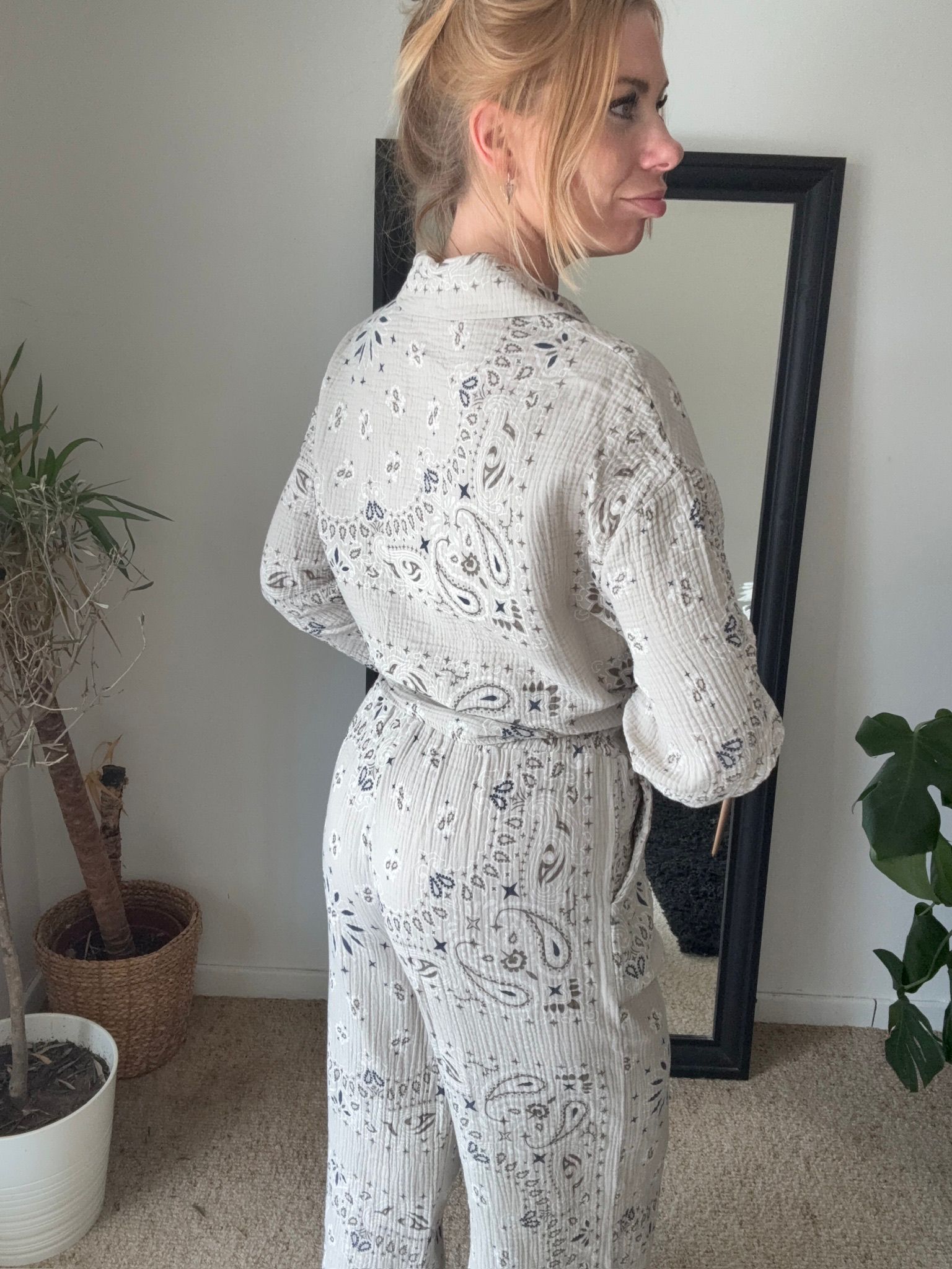 Matching set paisley print