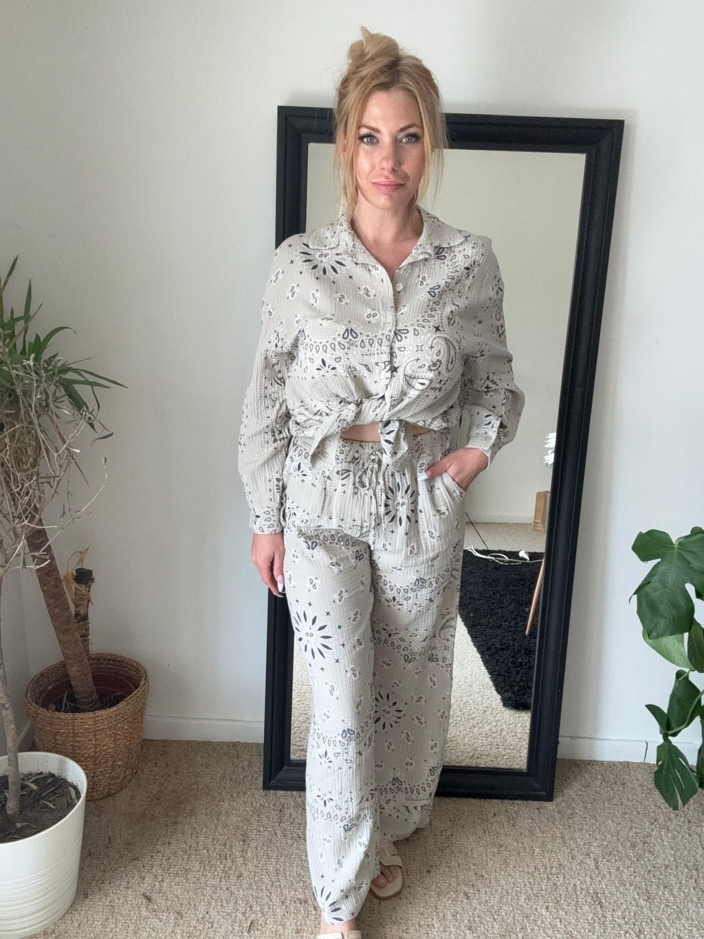 Matching set paisley print