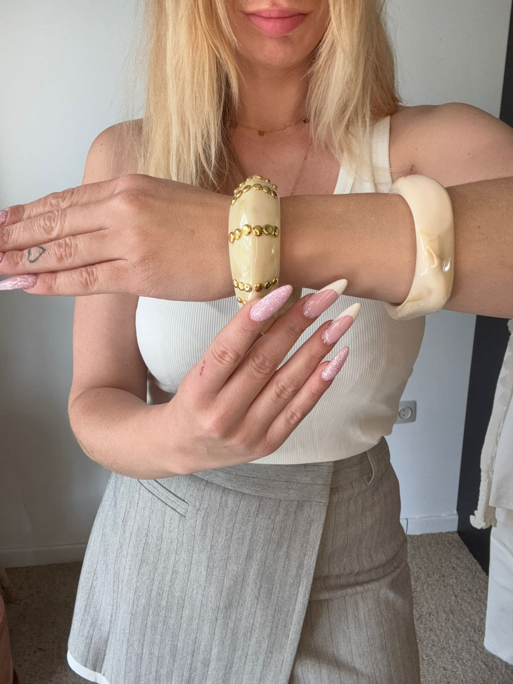 Cream Studded Bangle
