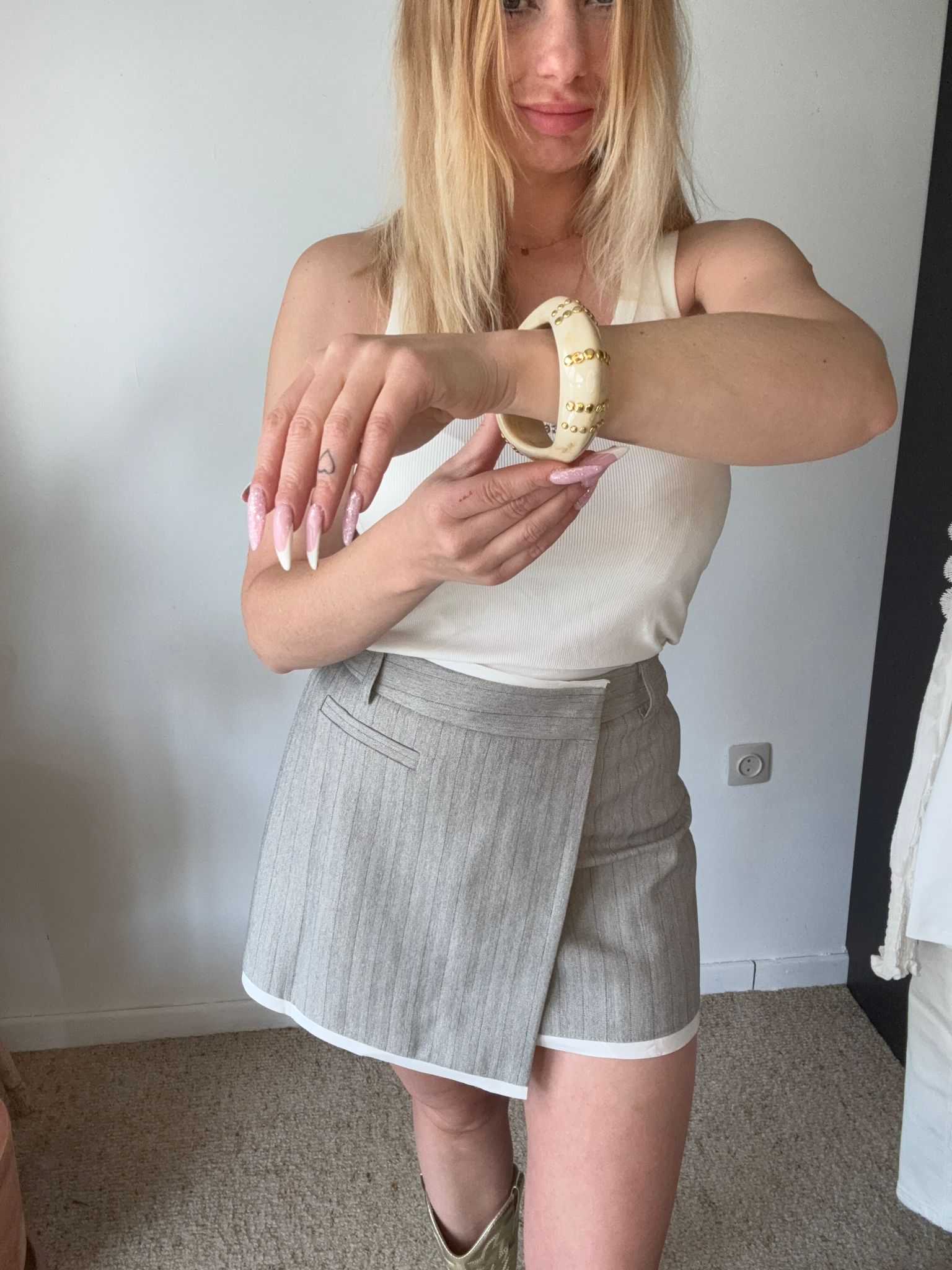 Cream Studded Bangle
