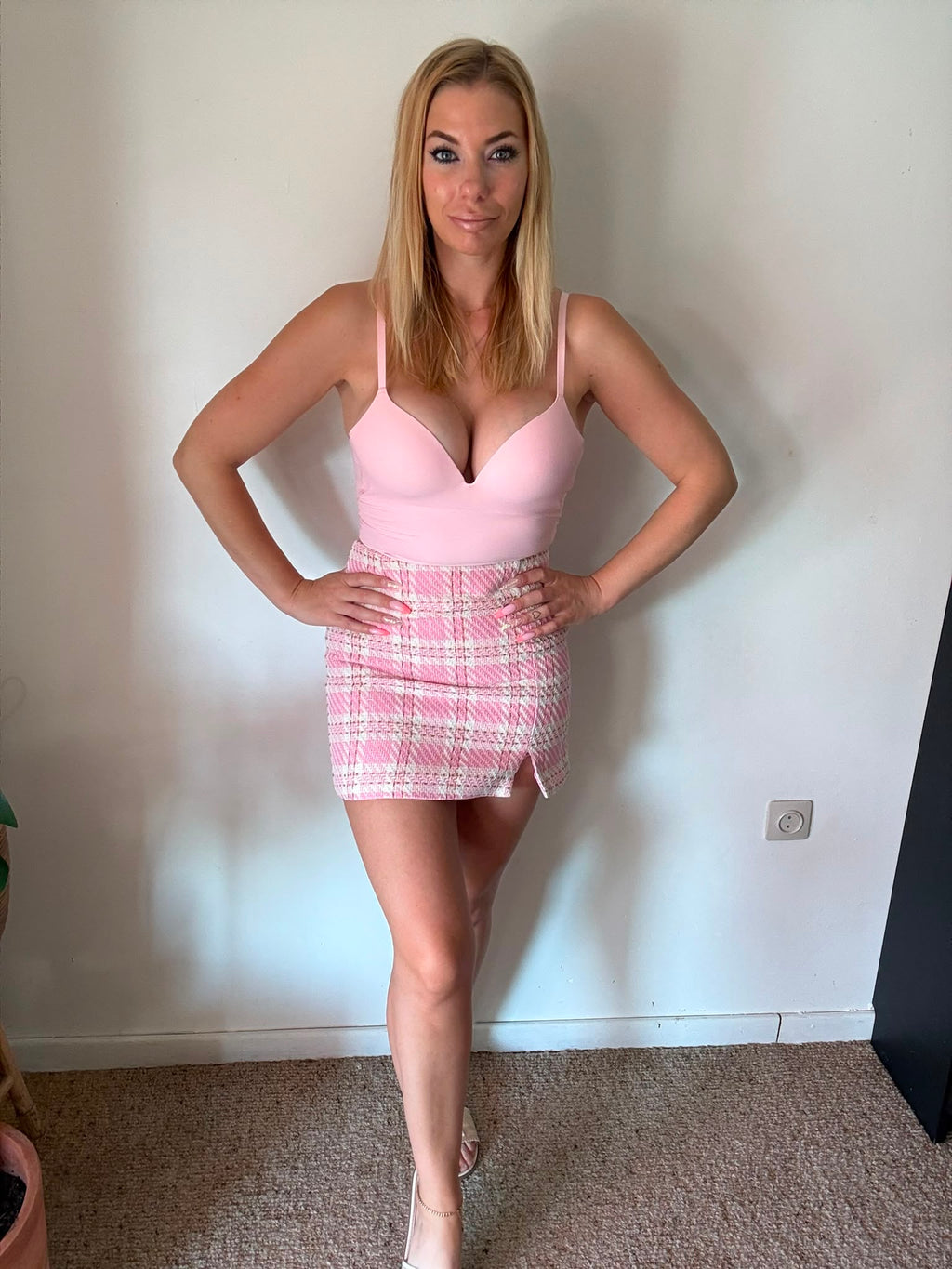 Pink Tweed Mini Skirt - volledig zicht