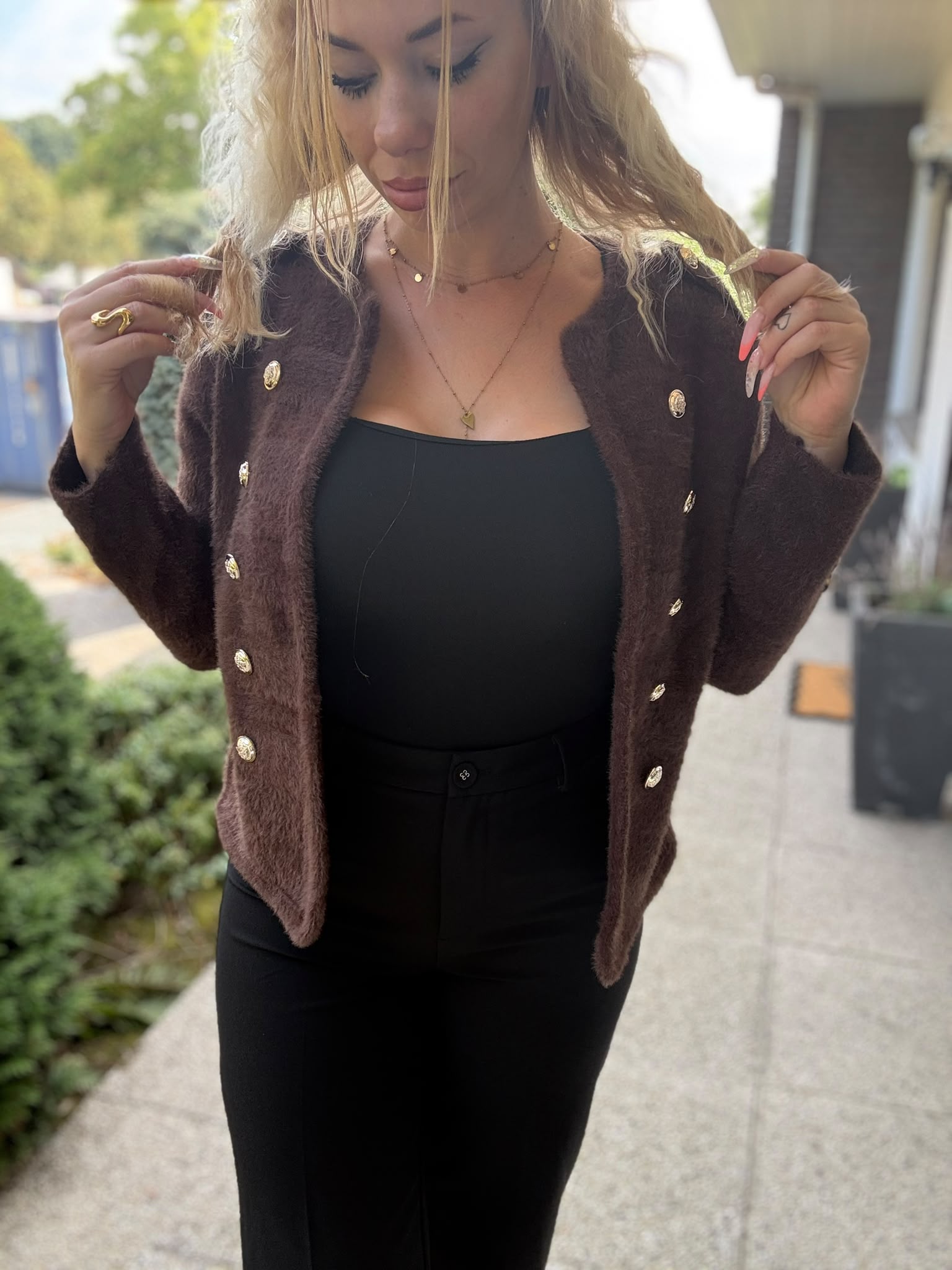 Demi Vestje Bruin - detail