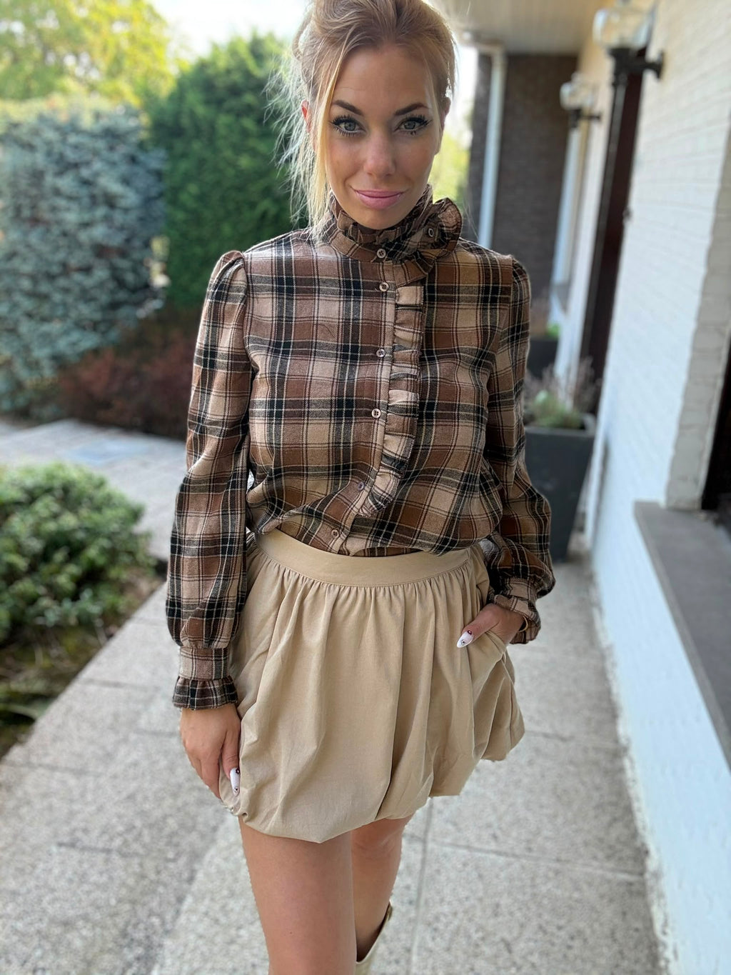 Brown Tartan Ruches Blouse voorkant