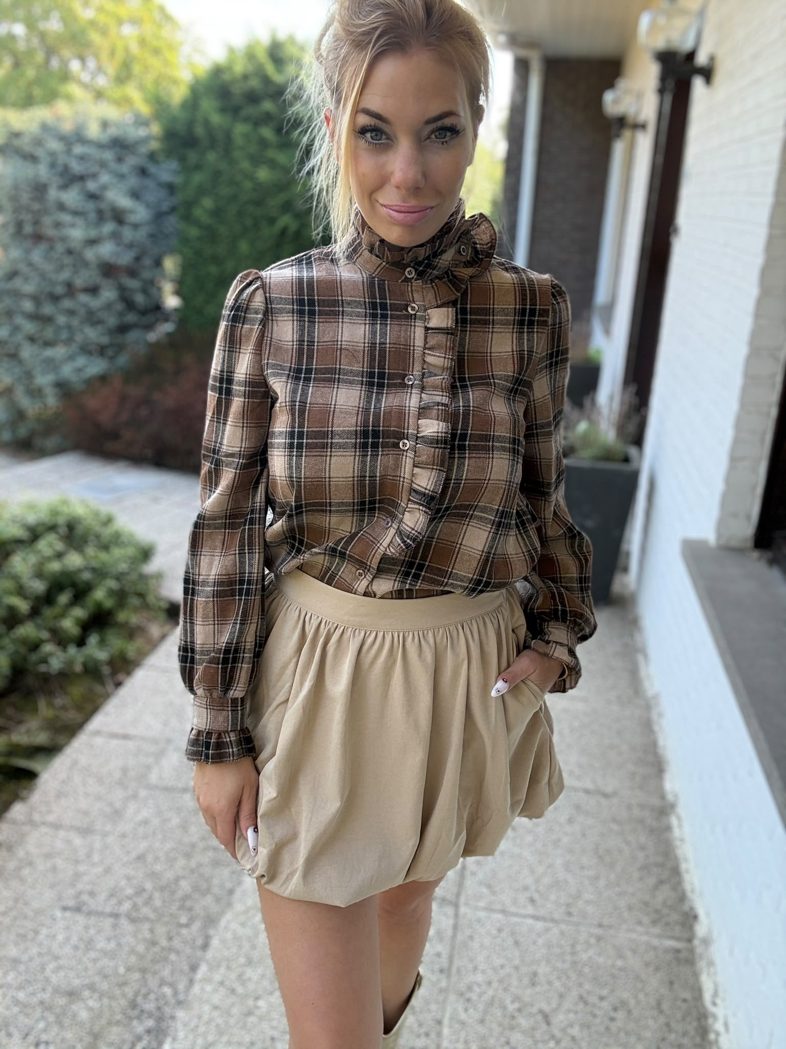 Brown Tartan Ruches Blouse voorkant