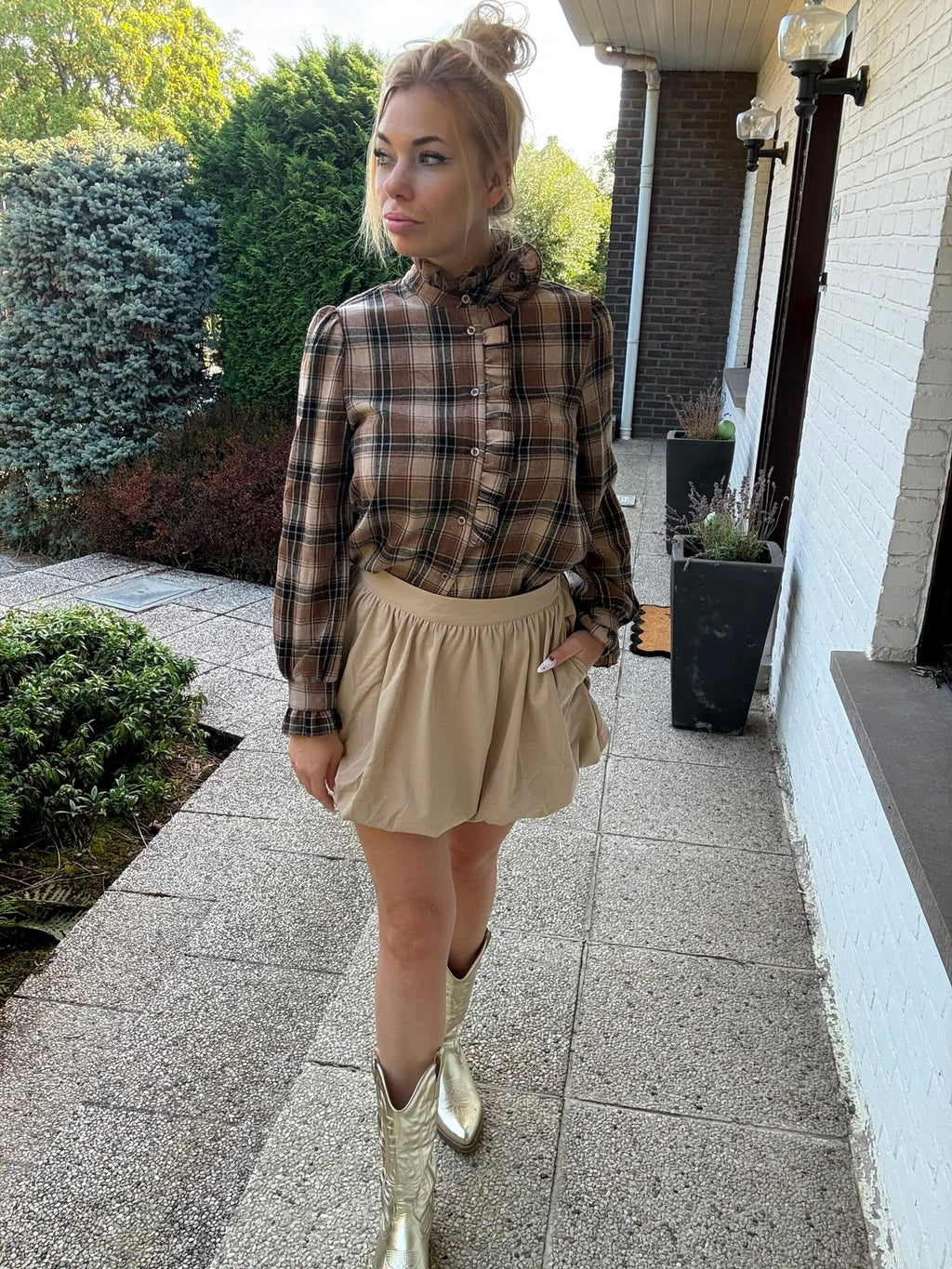 Brown Tartan Ruches Blouse detail kraag