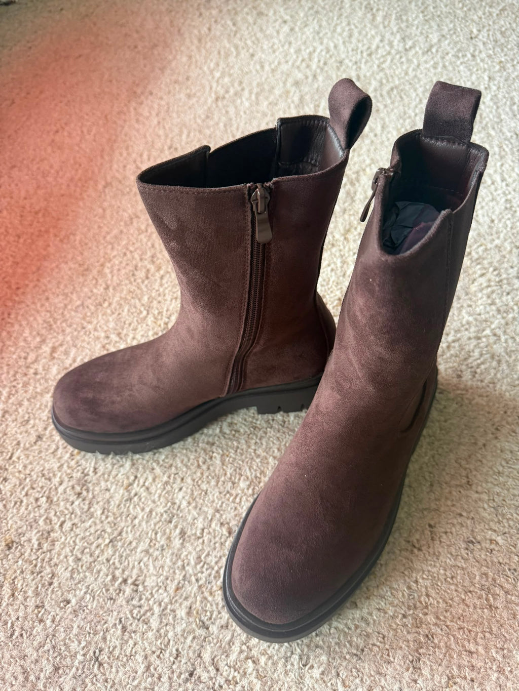 Brown Chelsea Boots full outfit