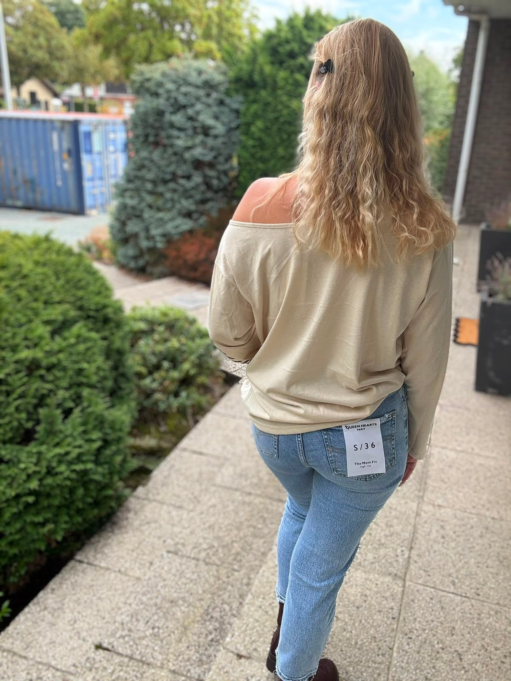 Off Shoulder Long Sleeve Top Beige - achter