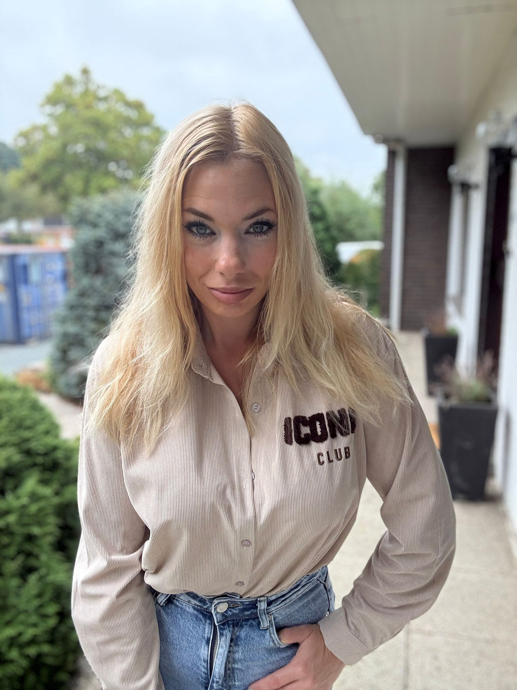 Iconic Club Blouse Beige voorkant