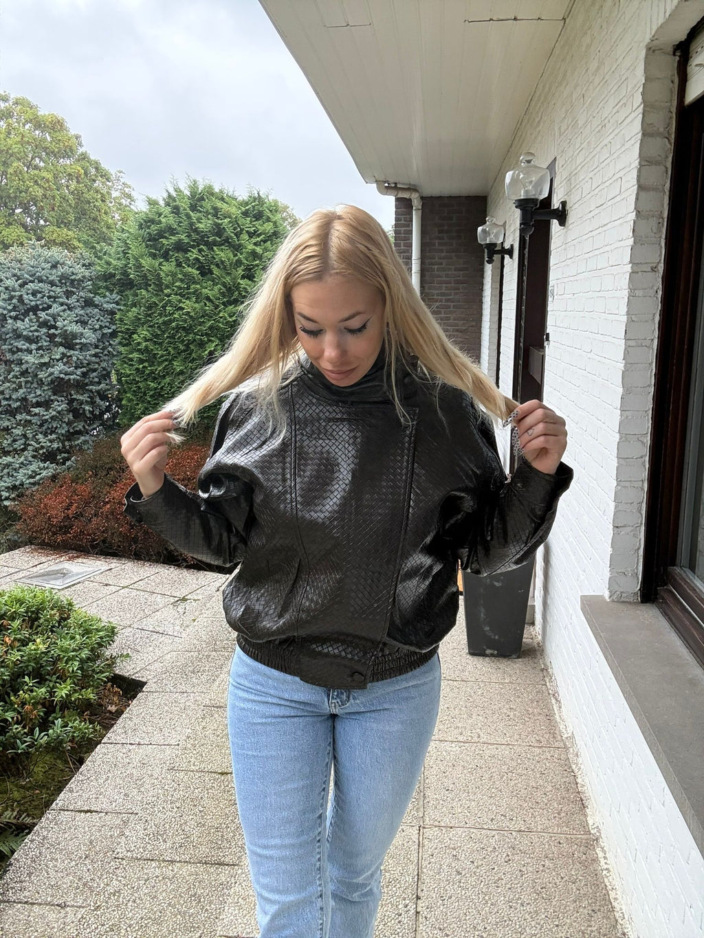 Fenna Jacket Brown portret strak