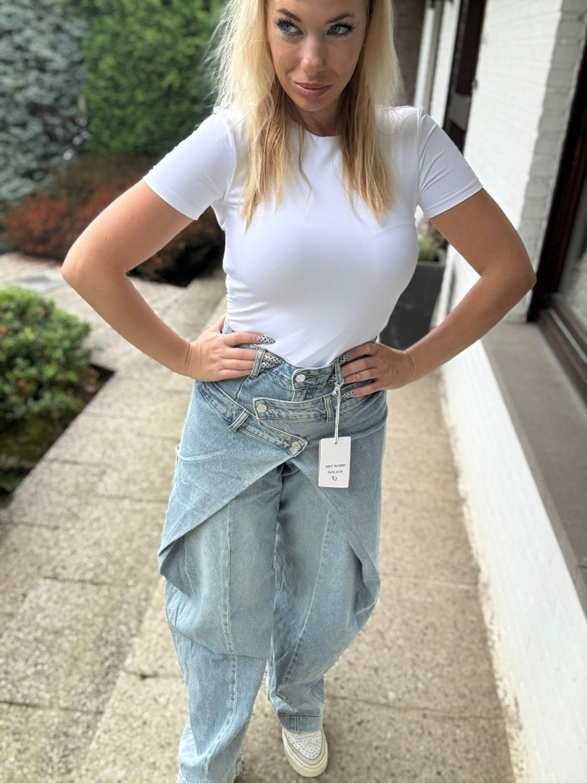 Barrel Jeans Light Blue wandelend
